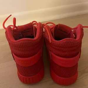 Adidas tubular shoes